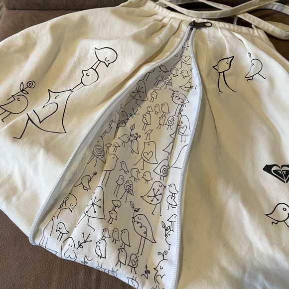 Roxy Zipper Tote - Picture 4 of 9